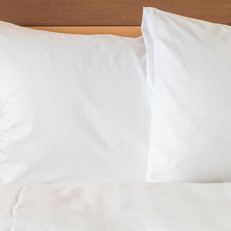 Holiday Inn Express & Suites Oshawa Downtown - Toronto Area By Ihg Exteriör bild
