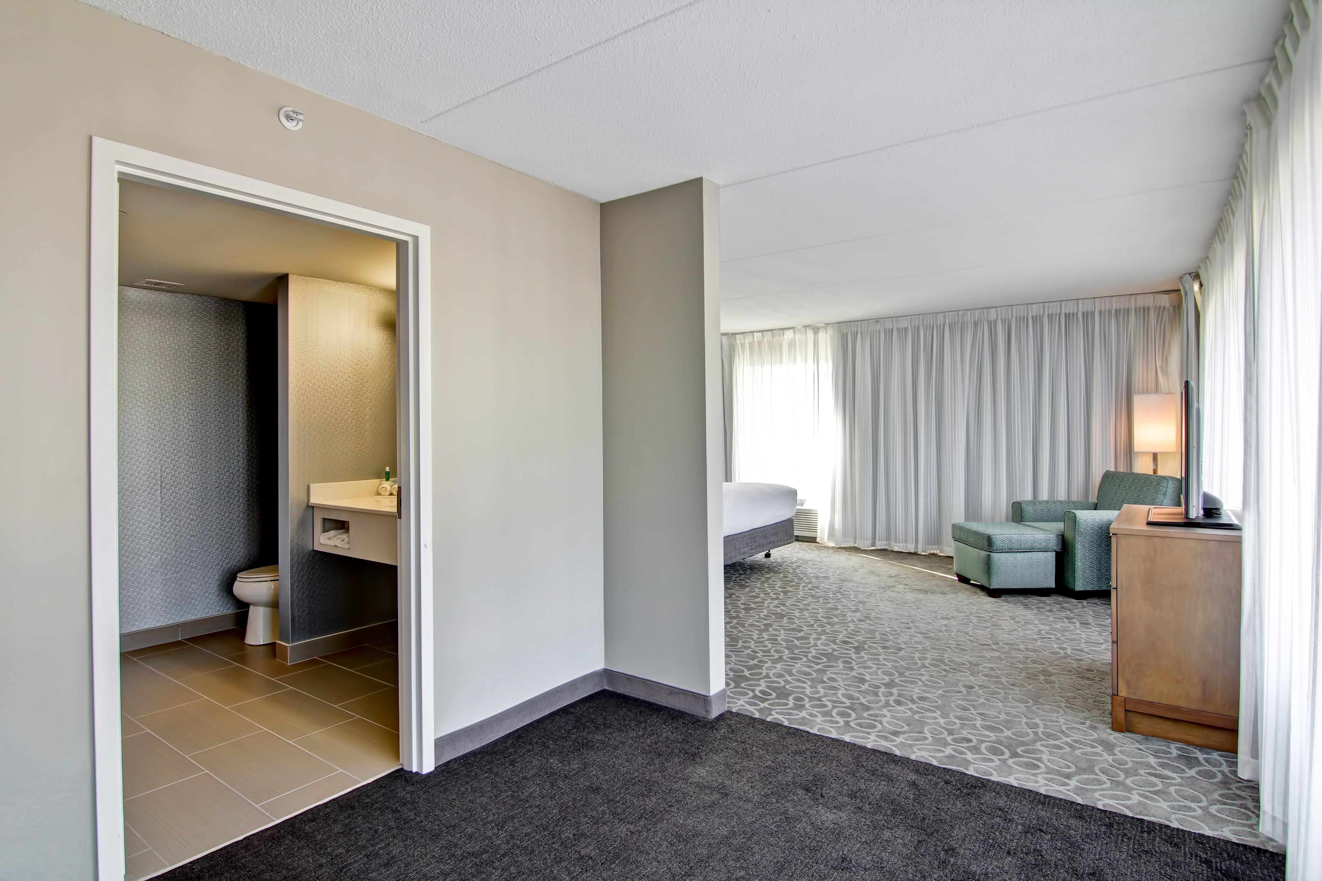 Holiday Inn Express & Suites Oshawa Downtown - Toronto Area By Ihg Exteriör bild