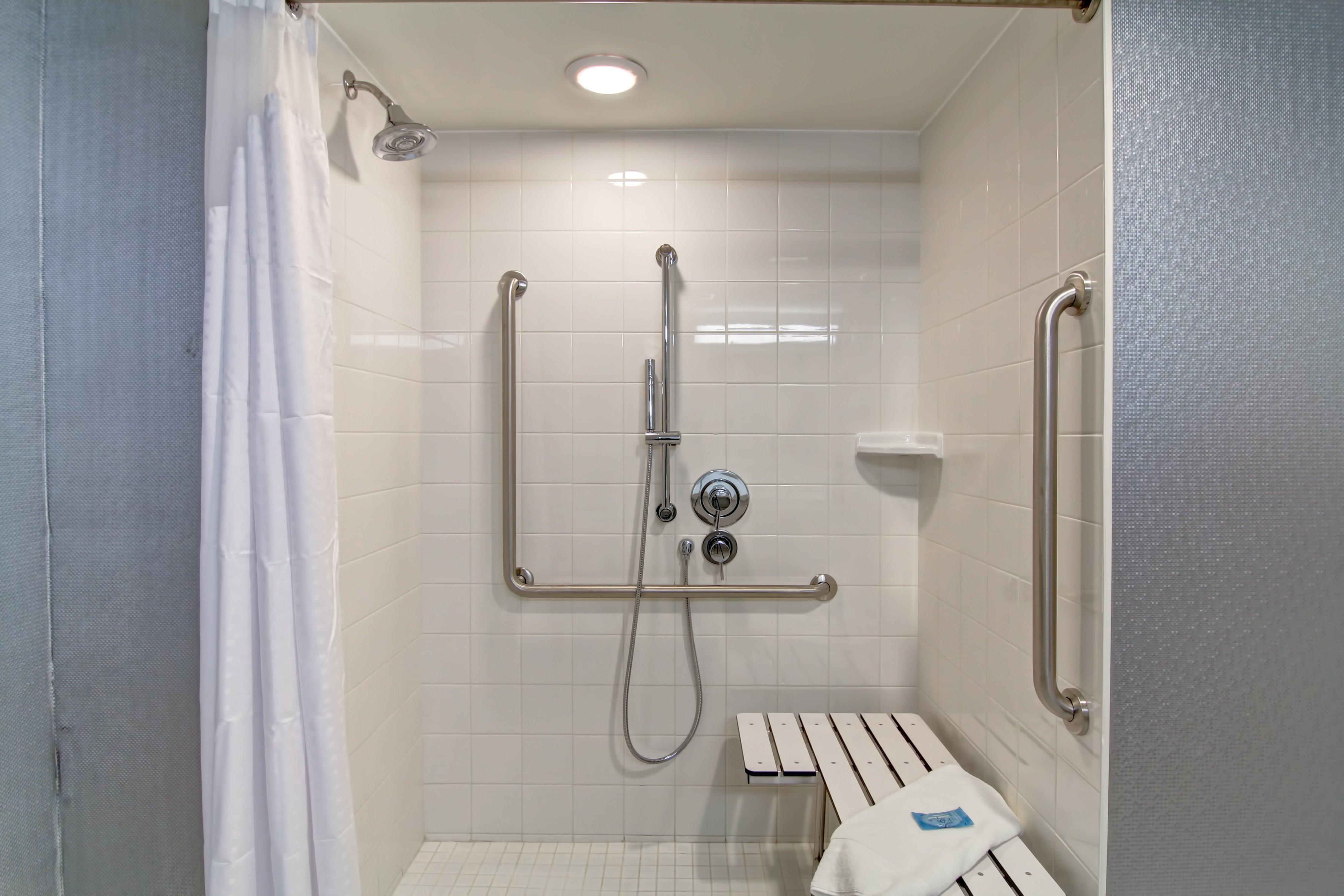 Holiday Inn Express & Suites Oshawa Downtown - Toronto Area By Ihg Exteriör bild