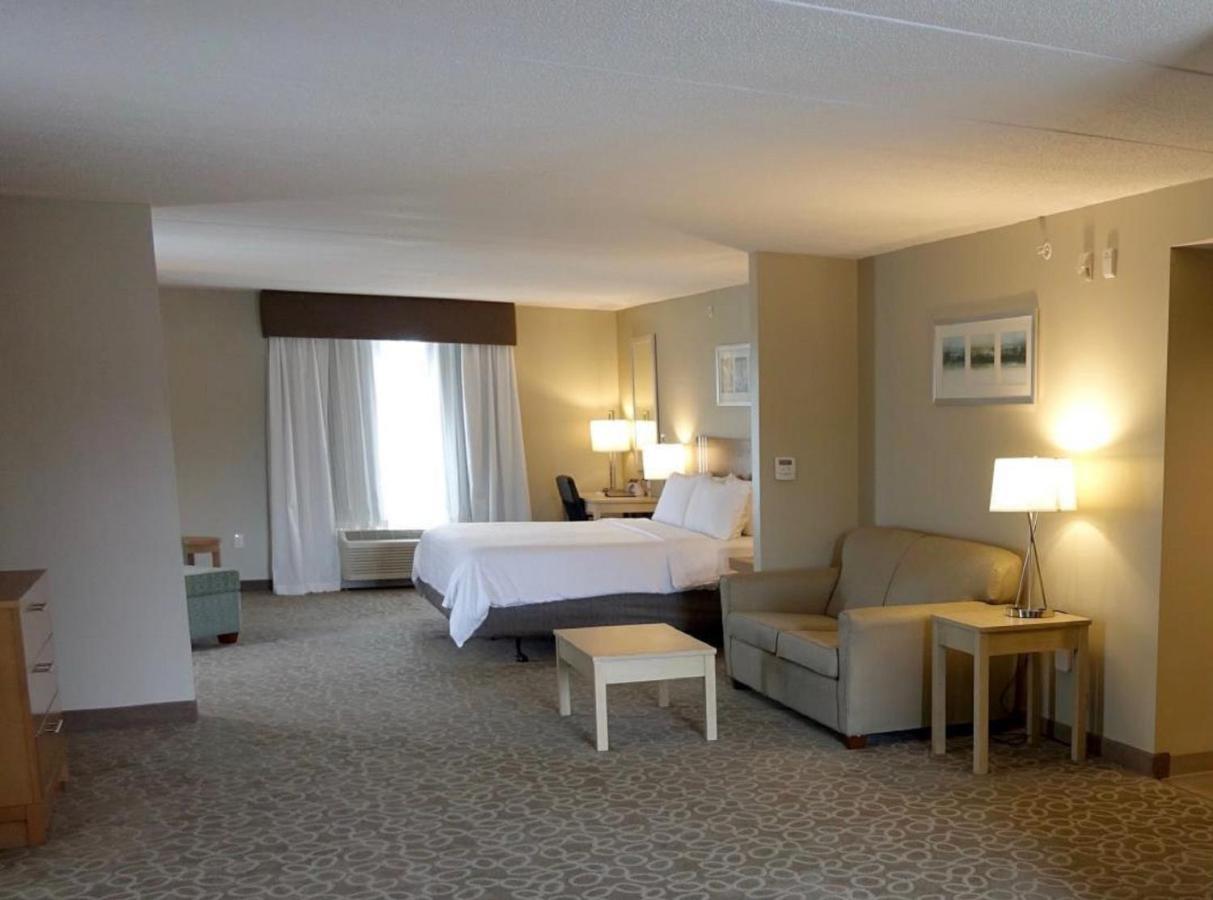 Holiday Inn Express & Suites Oshawa Downtown - Toronto Area By Ihg Exteriör bild