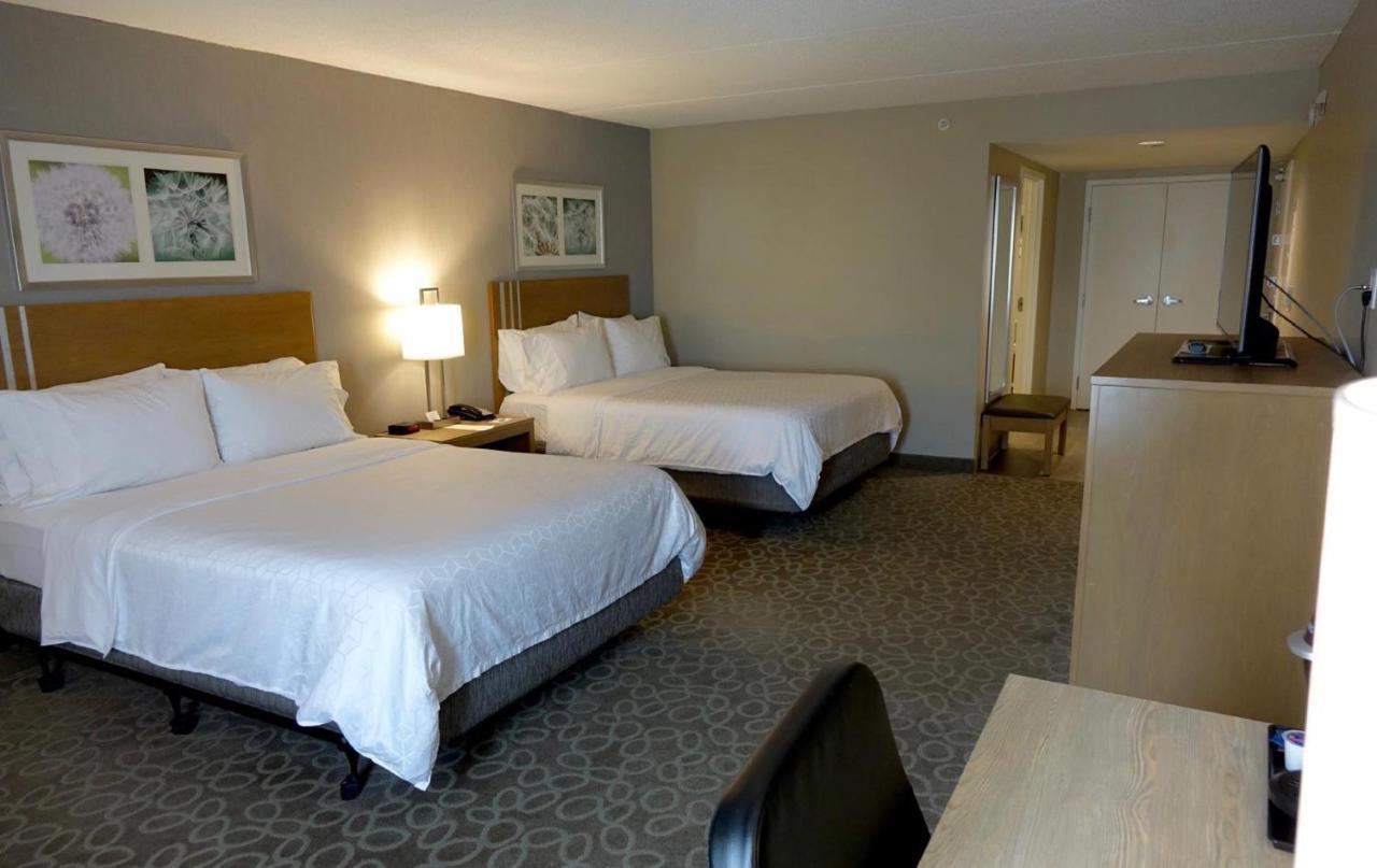 Holiday Inn Express & Suites Oshawa Downtown - Toronto Area By Ihg Exteriör bild