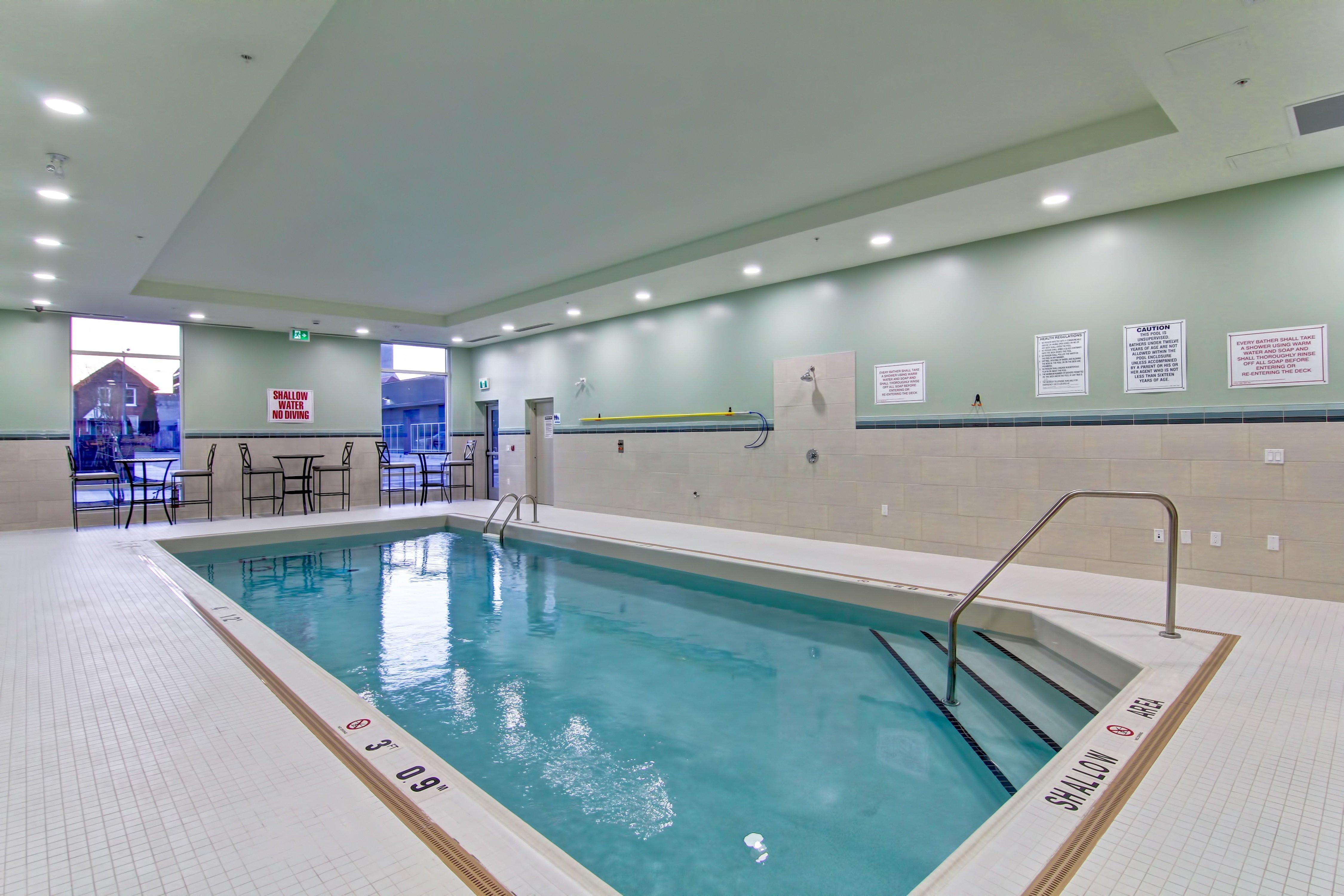 Holiday Inn Express & Suites Oshawa Downtown - Toronto Area By Ihg Exteriör bild