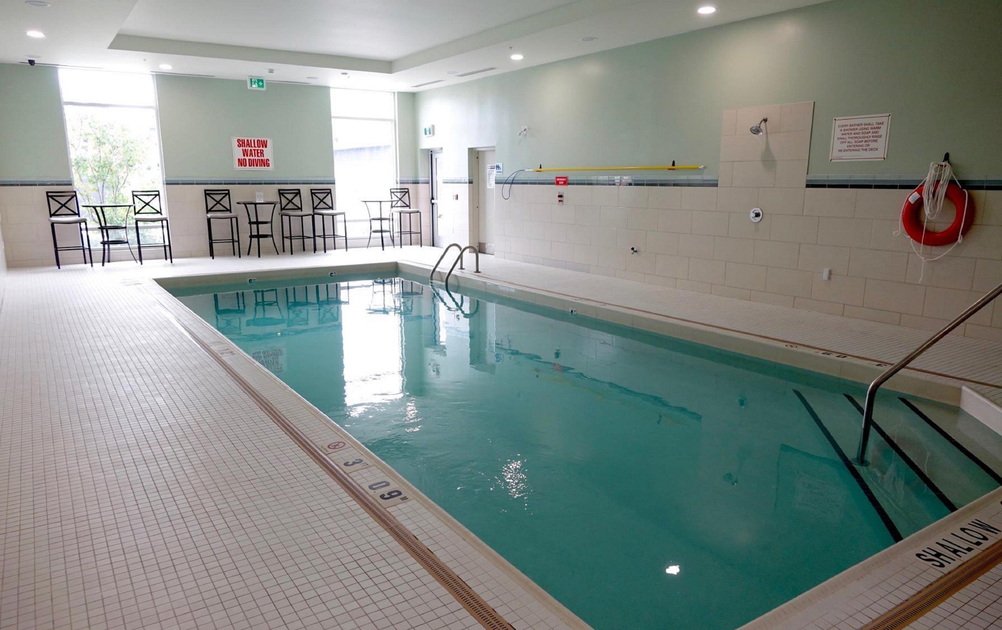 Holiday Inn Express & Suites Oshawa Downtown - Toronto Area By Ihg Exteriör bild