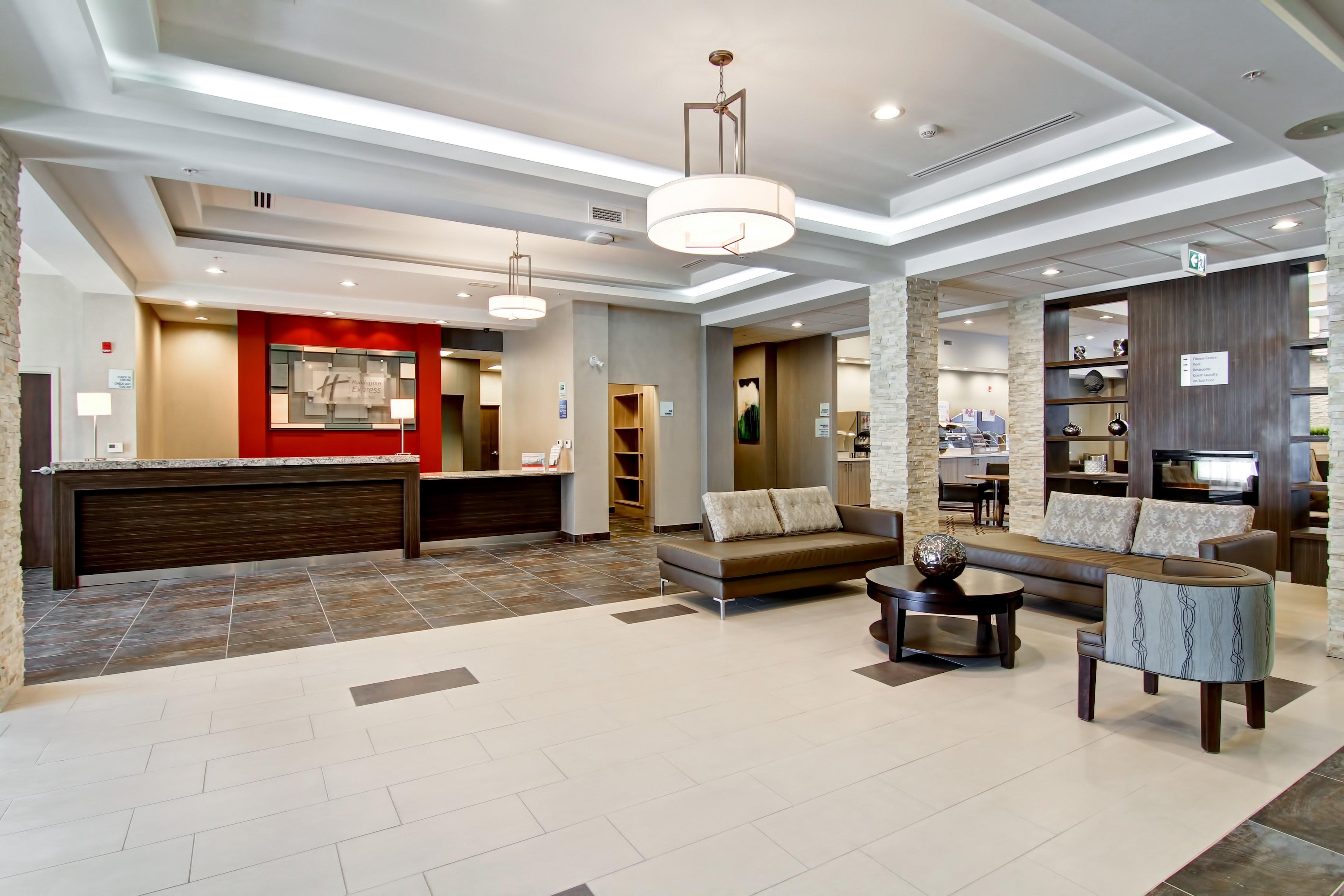Holiday Inn Express & Suites Oshawa Downtown - Toronto Area By Ihg Exteriör bild