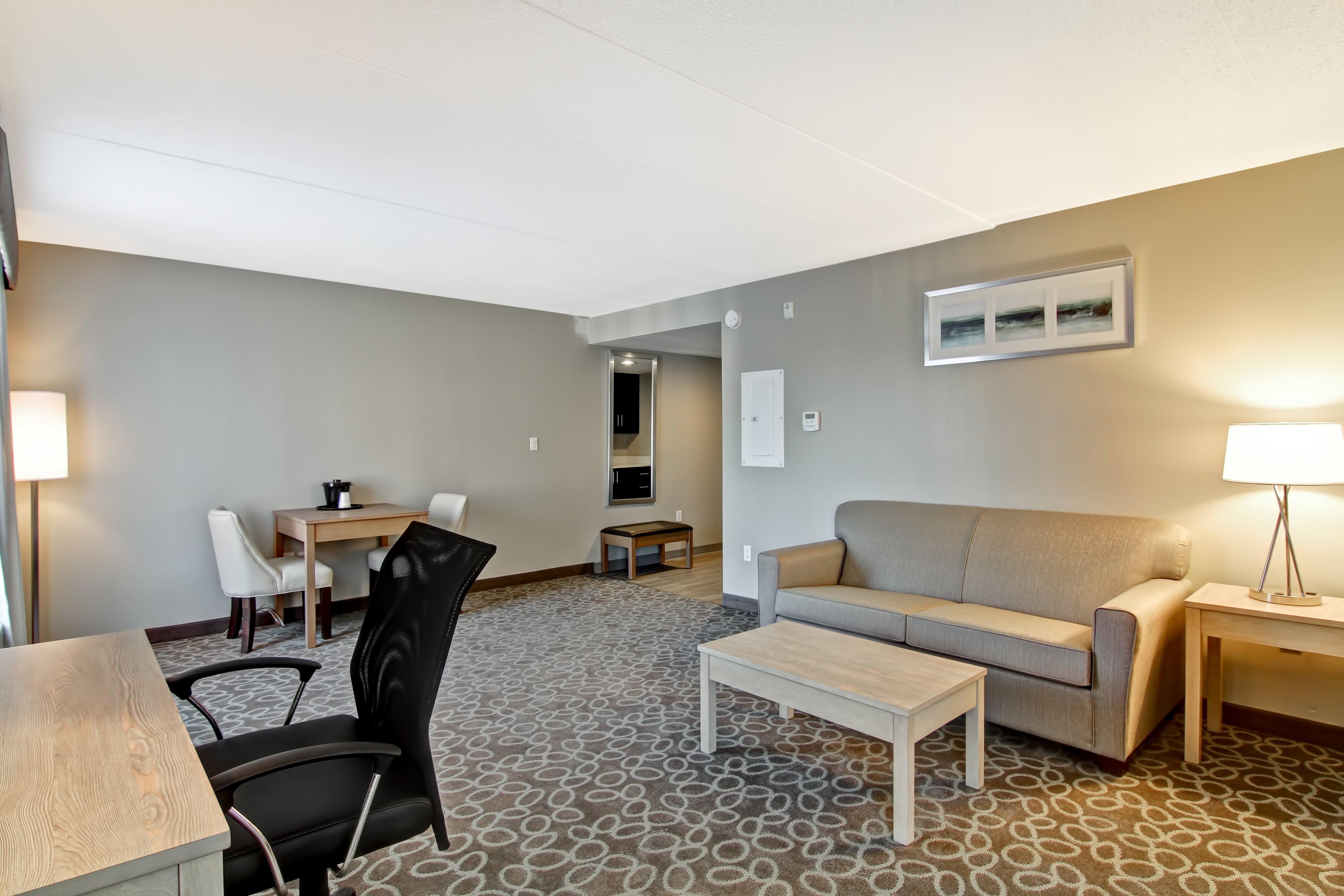 Holiday Inn Express & Suites Oshawa Downtown - Toronto Area By Ihg Exteriör bild